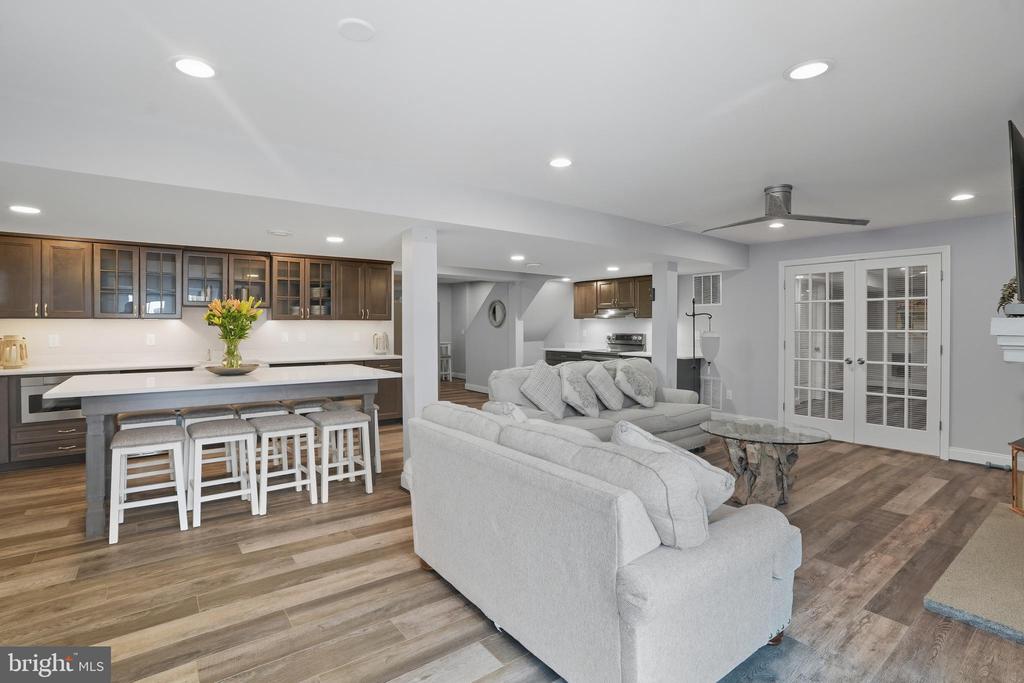 3963 GOSHEN DRIVE