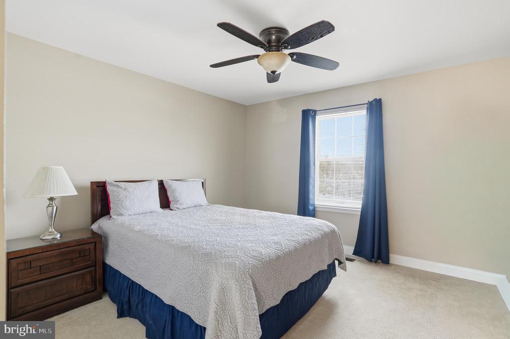 3963 GOSHEN DRIVE
