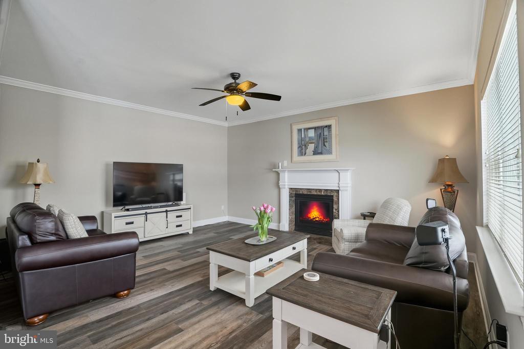 3963 GOSHEN DRIVE