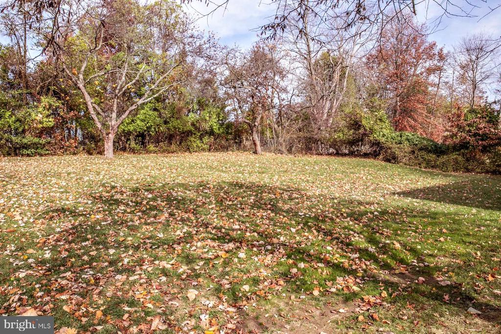 643 BARBARA DRIVE