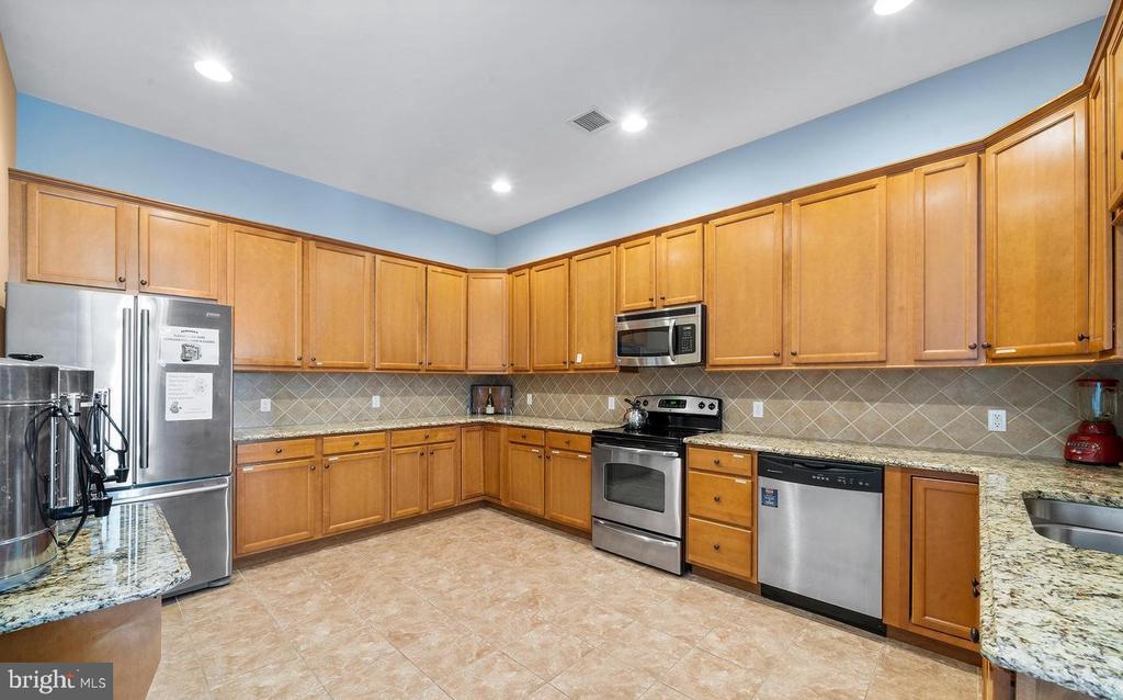 4855 SPENCER DRIVE
