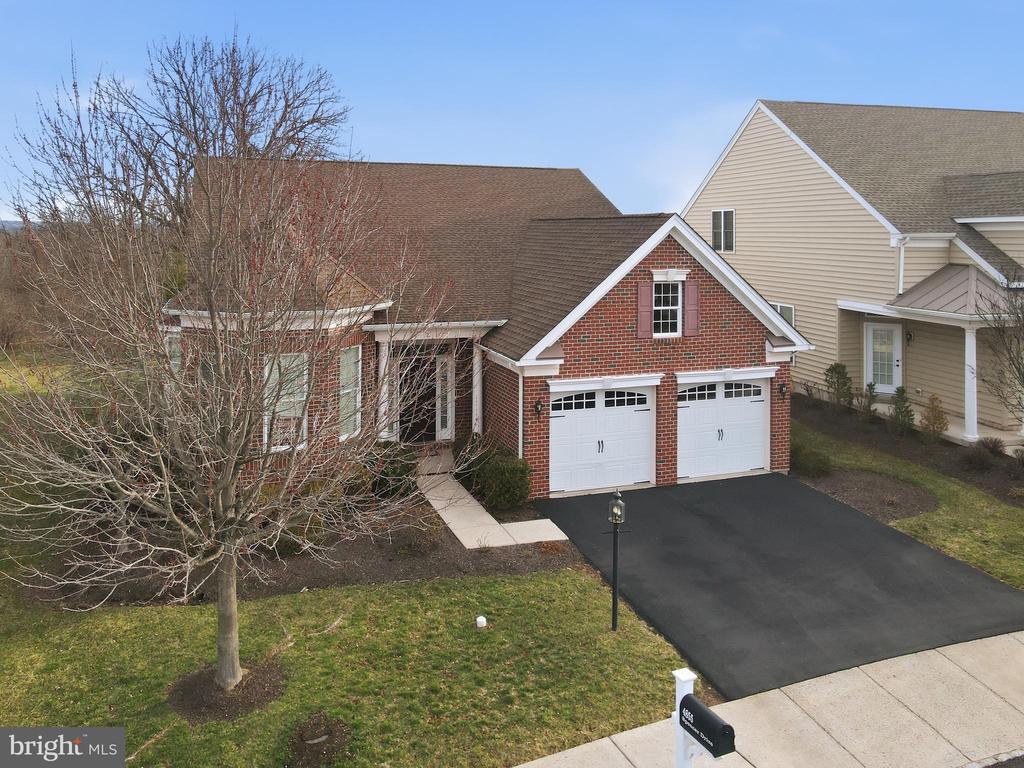 4855 SPENCER DRIVE