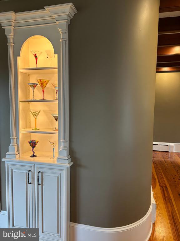 175 WAVERLY LANE