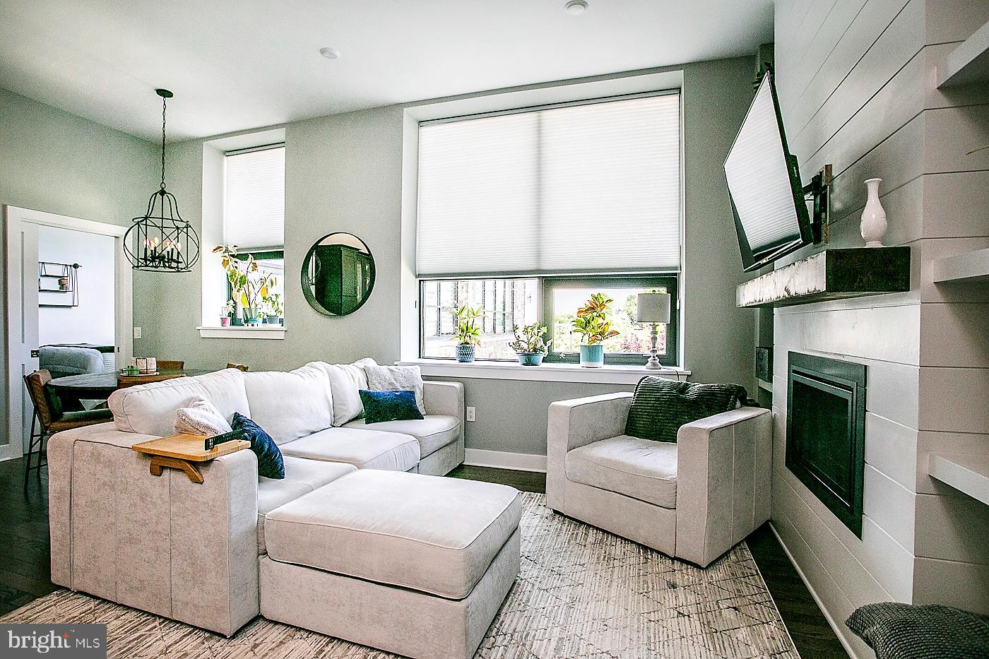 29 E 1ST AVENUE C216