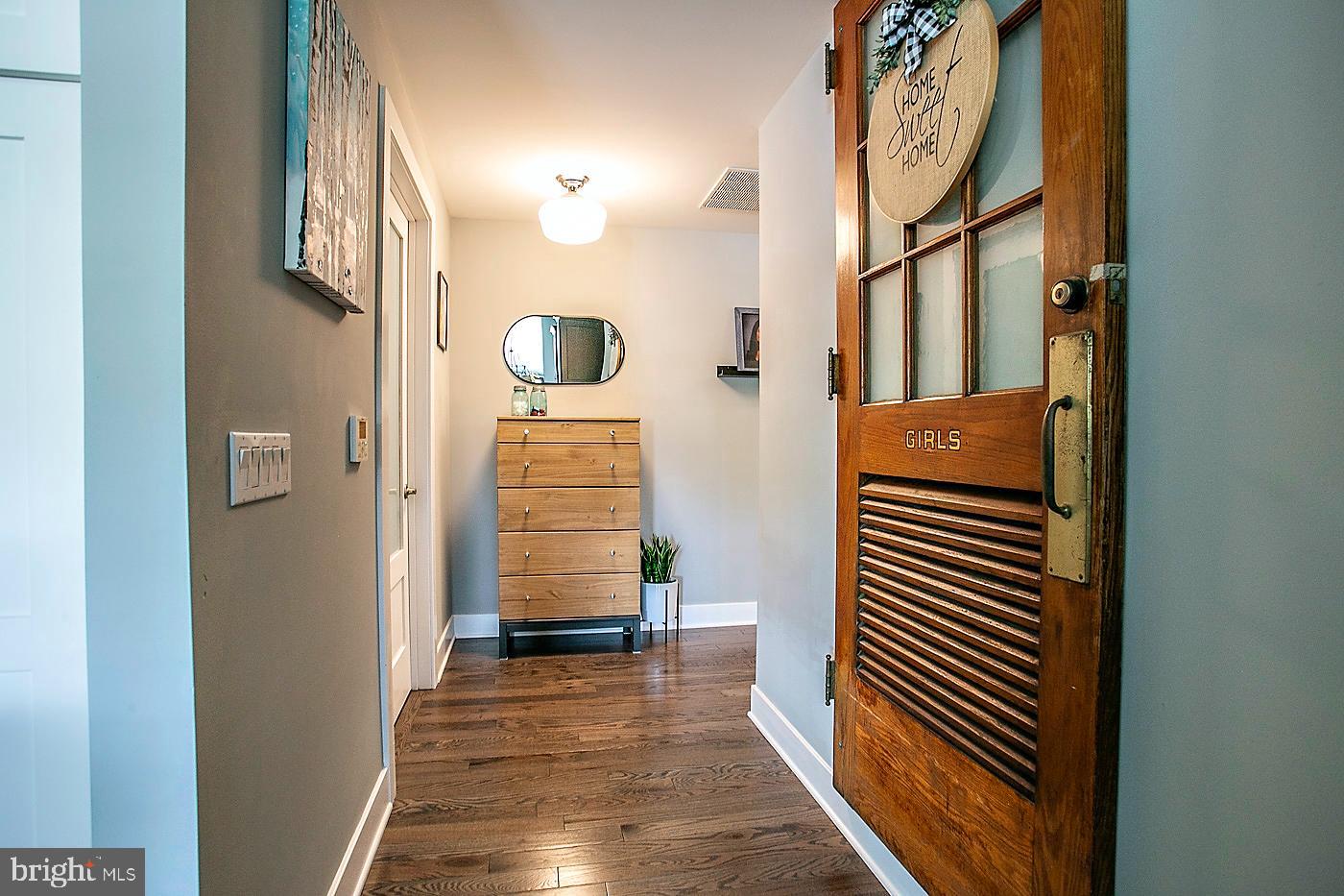 29 E 1ST AVENUE C216