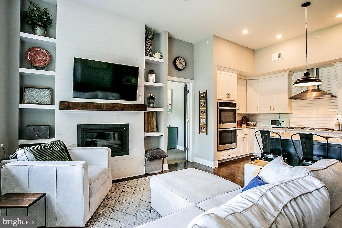 29 E 1ST AVENUE C216