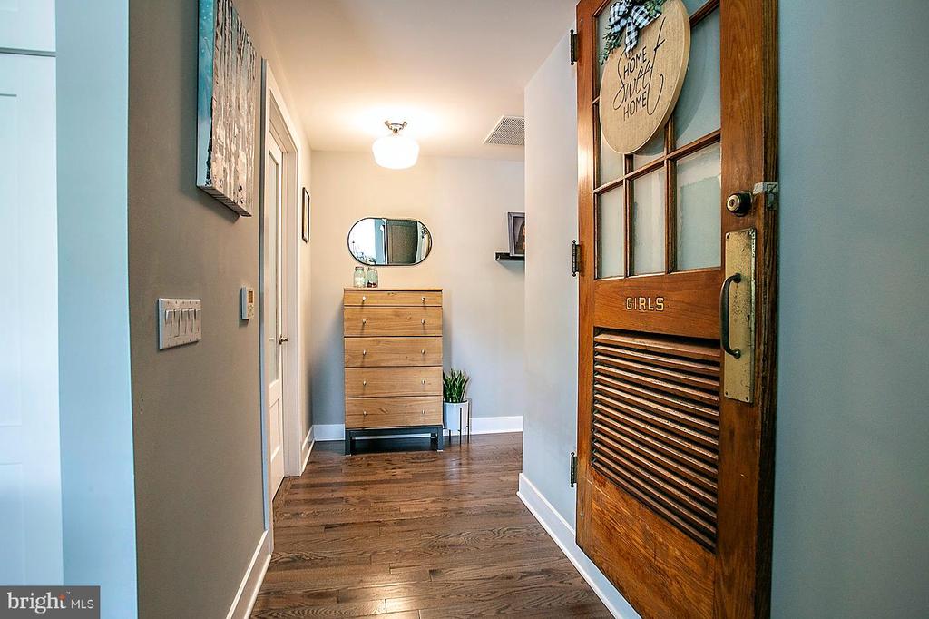 29 E 1ST AVENUE C216