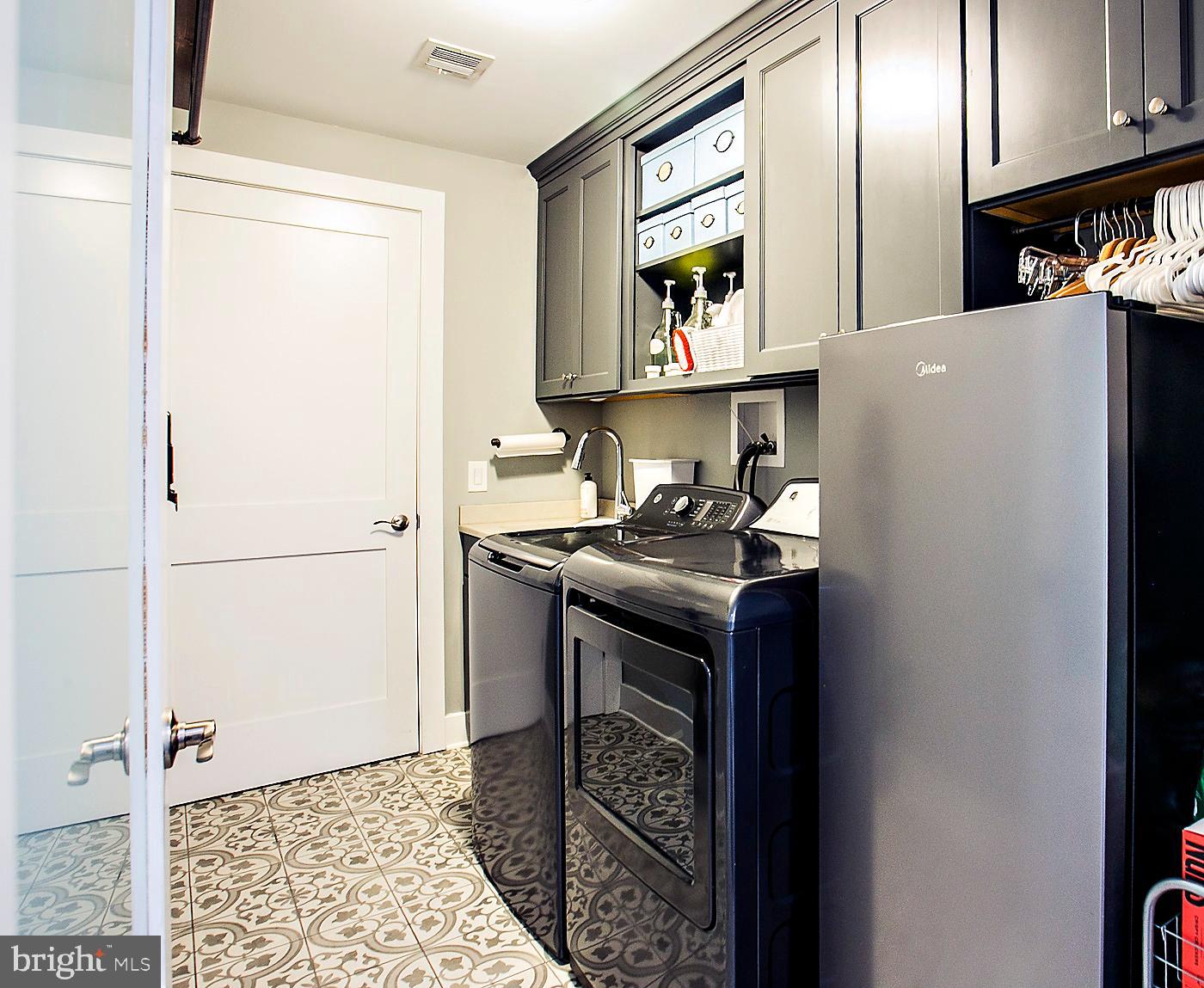 29 E 1ST AVENUE C216