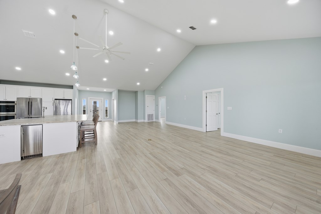 142-143 Channelview Rd