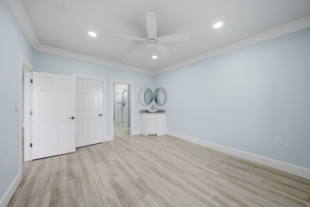 142-143 Channelview Rd