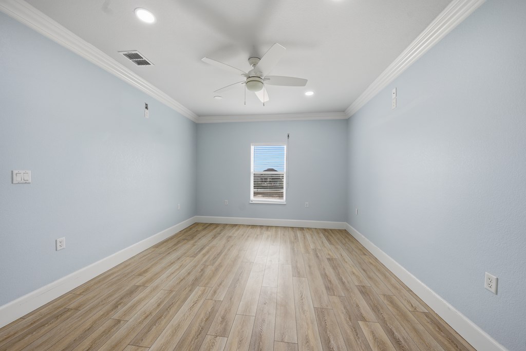 142-143 Channelview Rd