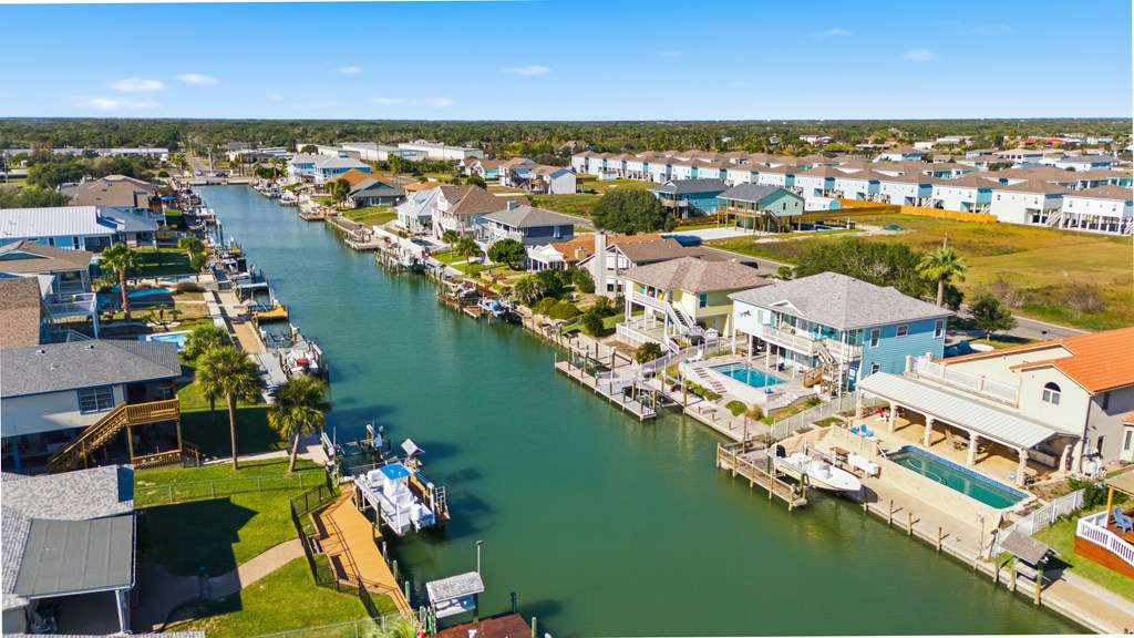 227 Windjammer