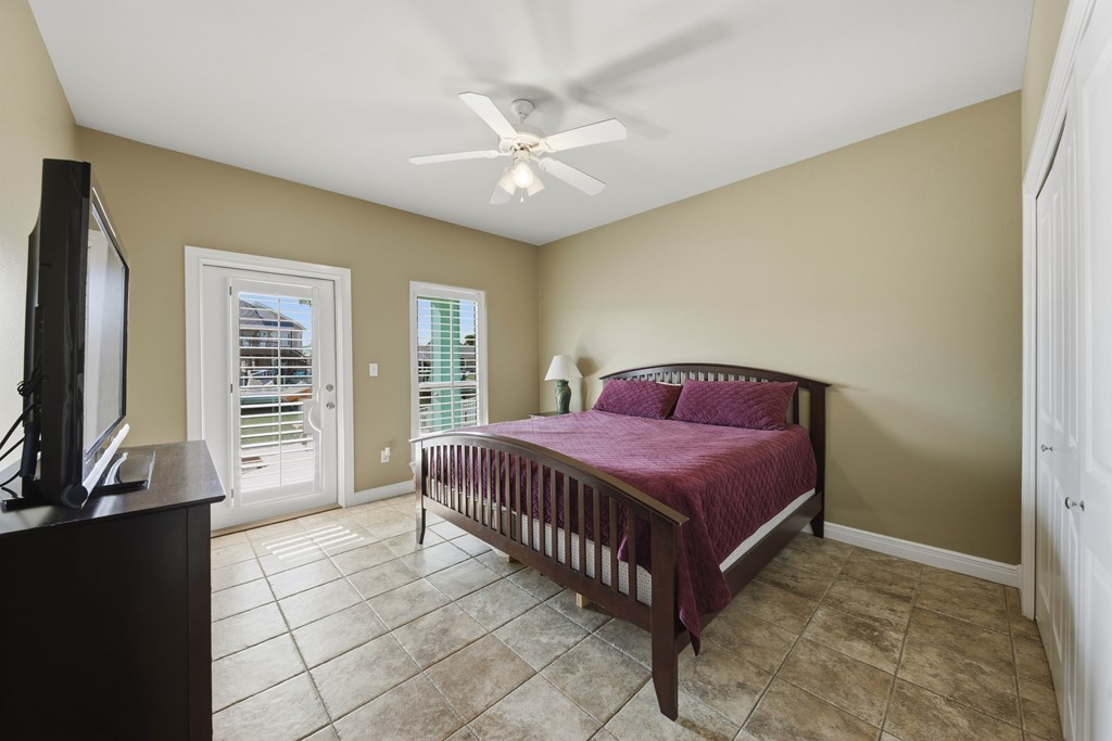 227 Windjammer