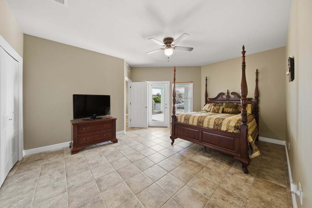 227 Windjammer