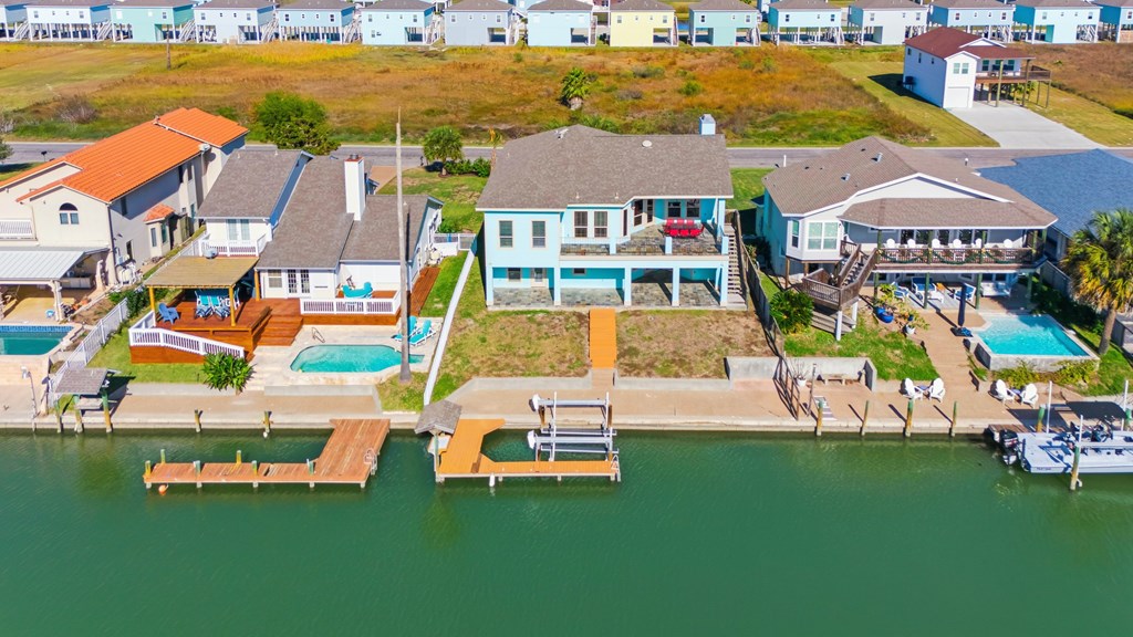 227 Windjammer