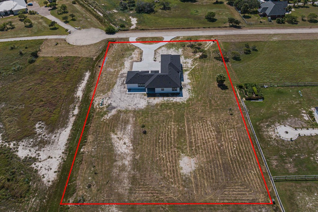 104 Windcrest Ln