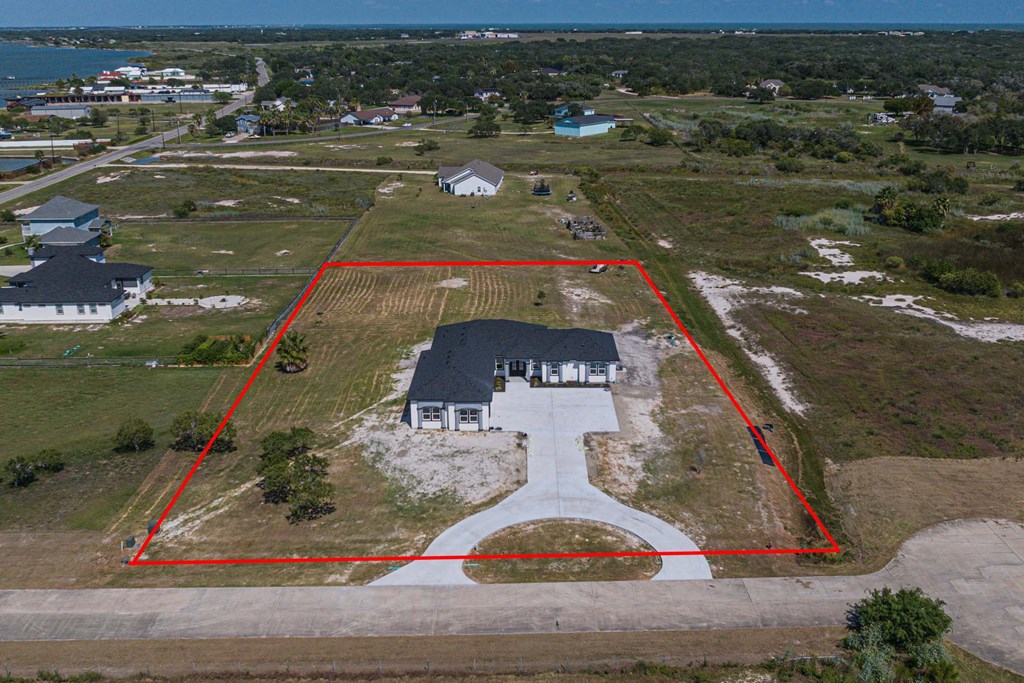 104 Windcrest Ln