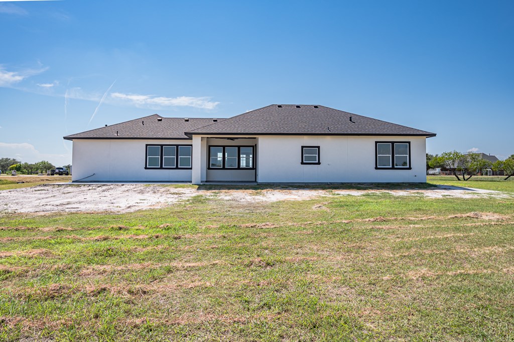 104 Windcrest Ln