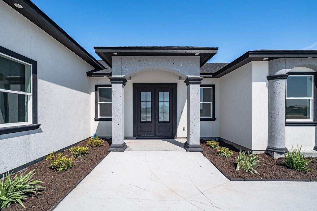 104 Windcrest Ln