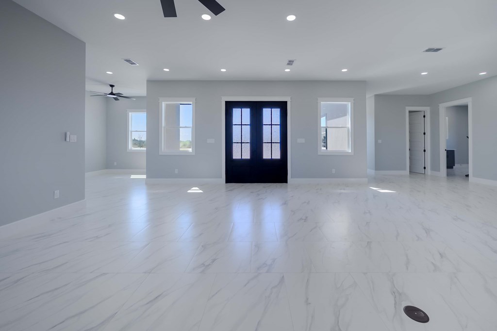 104 Windcrest Ln