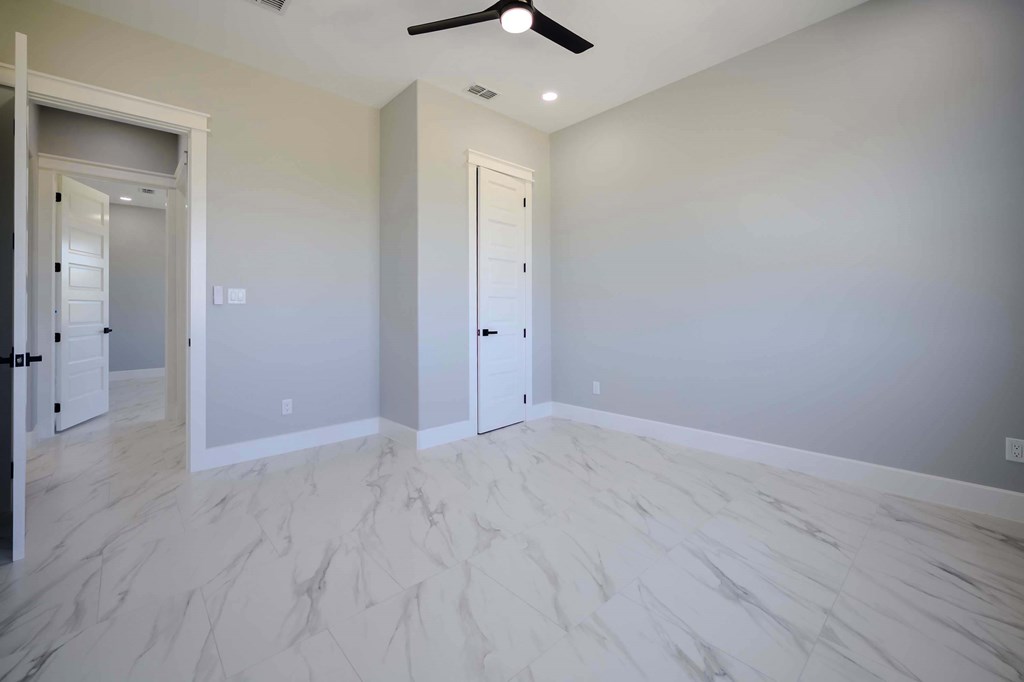 104 Windcrest Ln