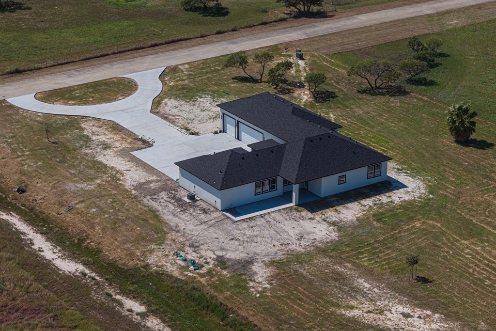 104 Windcrest Ln