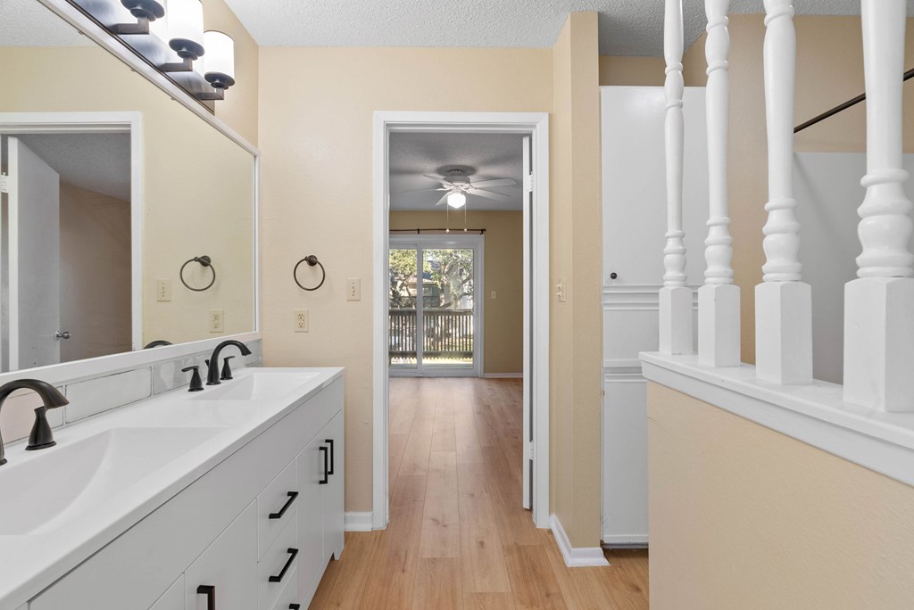 302 St Andrews Apt J -101