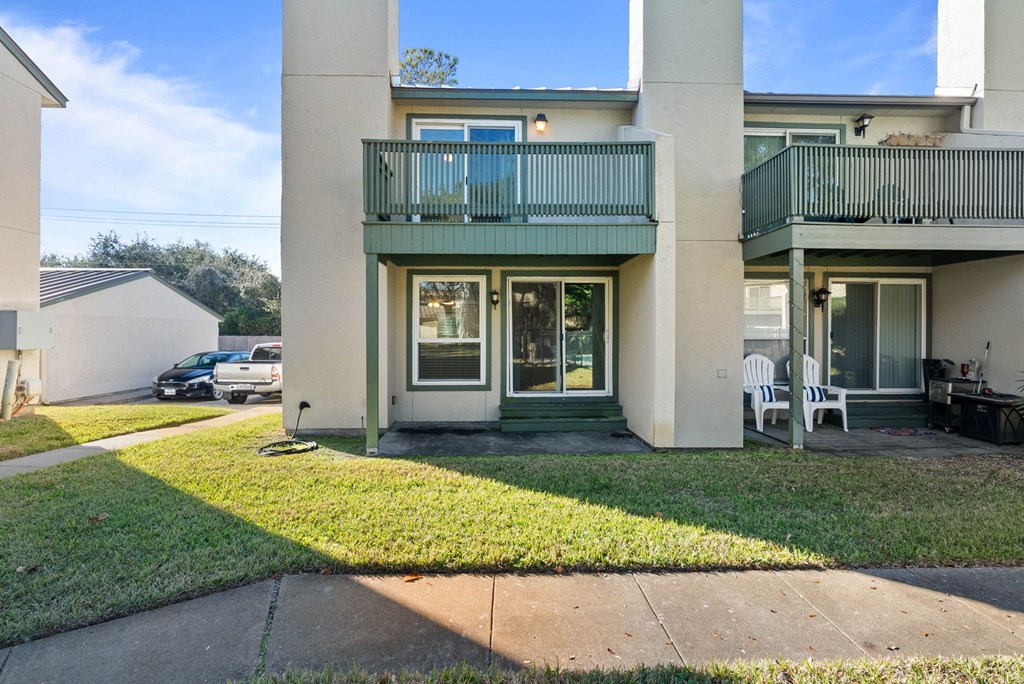 302 St Andrews Apt J -101