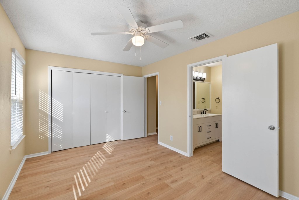 302 St Andrews Apt J -101