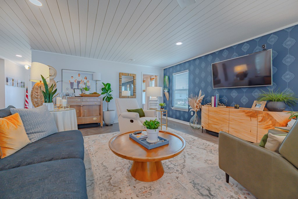 101 Quail Dr