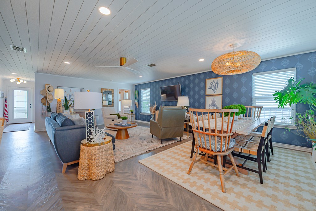 101 Quail Dr