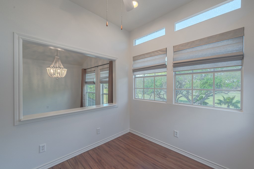 210 Oak Bay # 1203