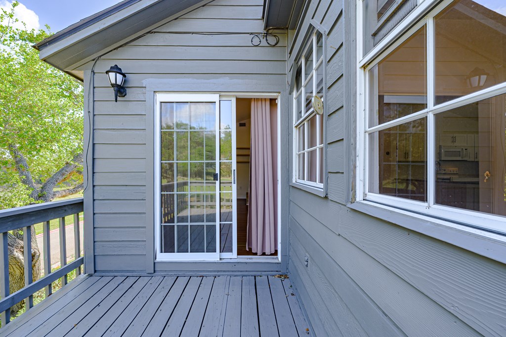 210 Oak Bay # 1203