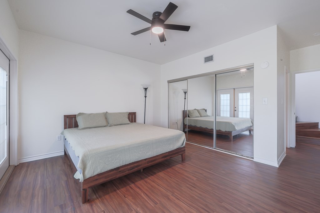 210 Oak Bay # 1203