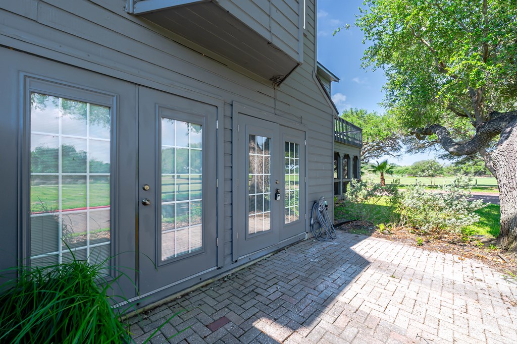 210 Oak Bay # 1203