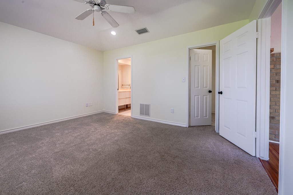210 Oak Bay # 1203