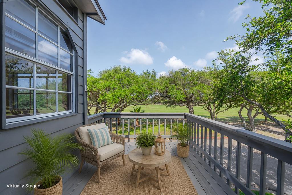210 Oak Bay # 1203