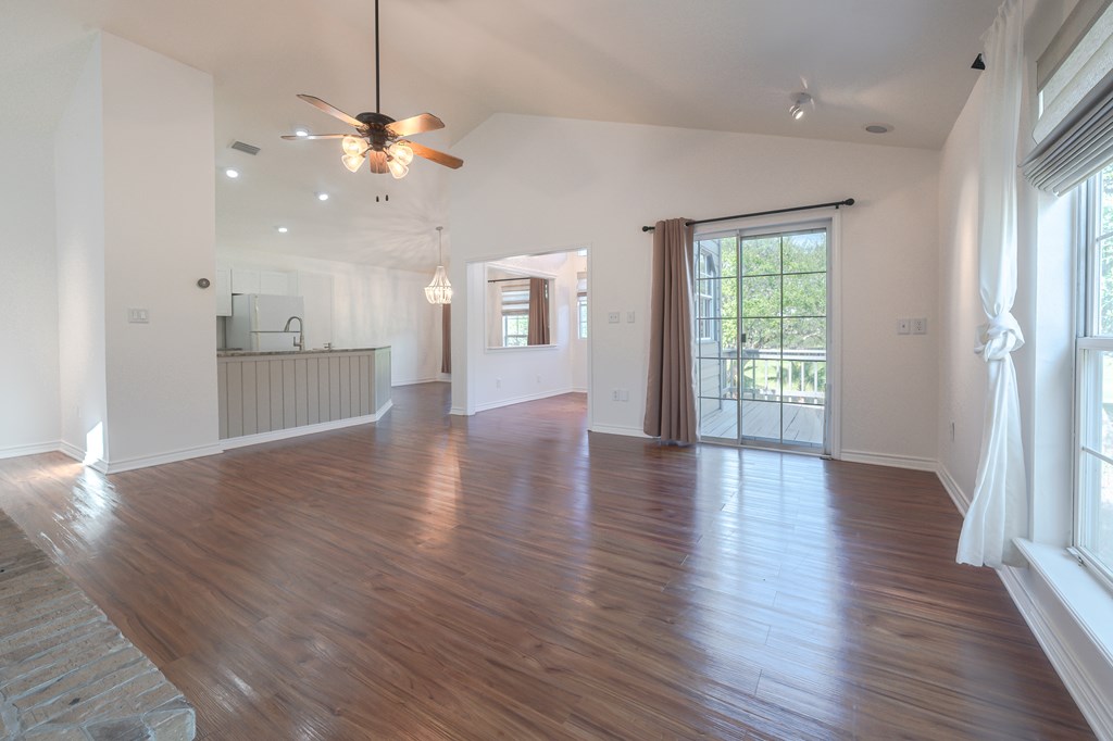 210 Oak Bay # 1203