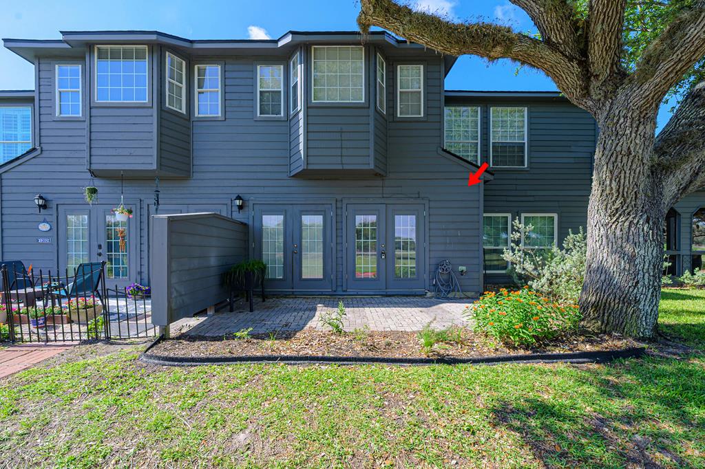 210 Oak Bay # 1203