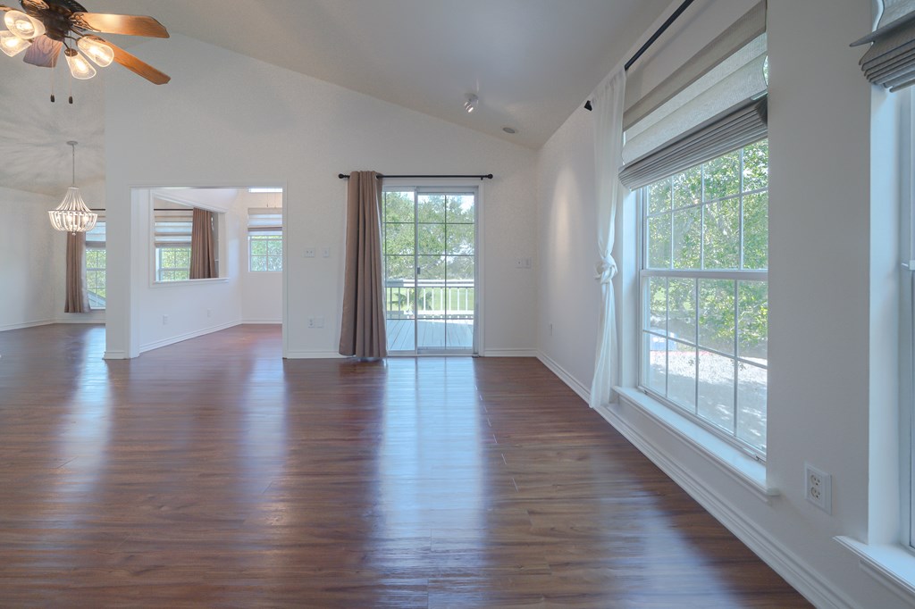 210 Oak Bay # 1203