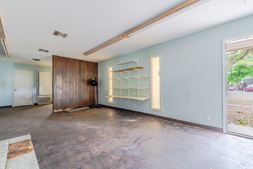 1309 Mesquite St