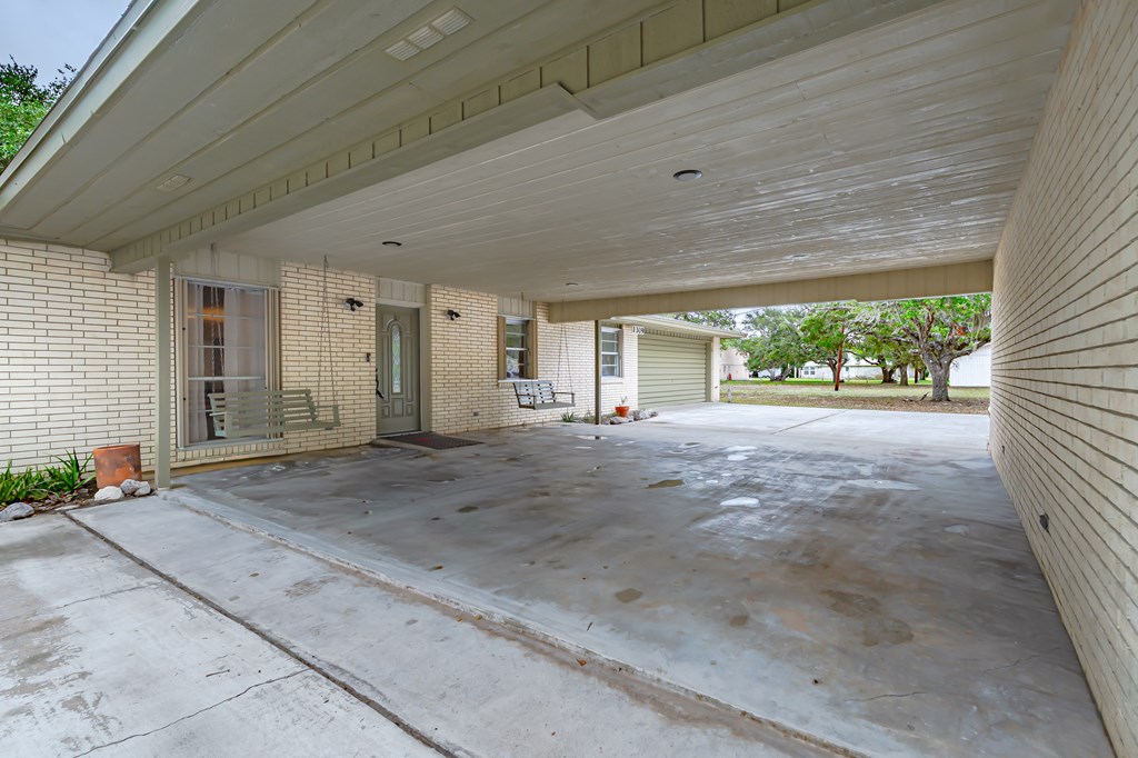 1309 Mesquite St