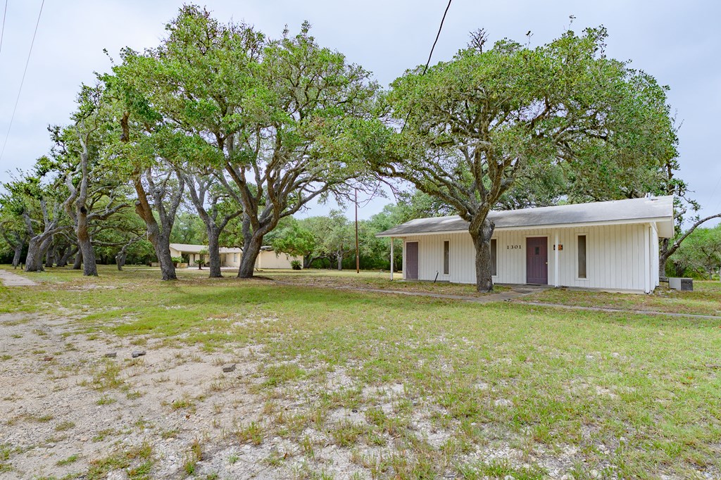 1309 Mesquite St