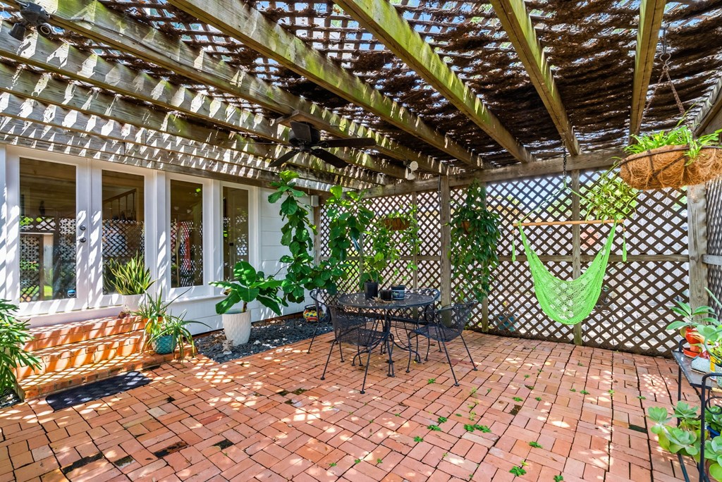 333 Camellia Dr