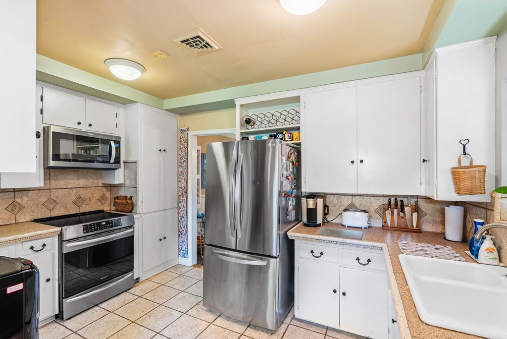 333 Camellia Dr