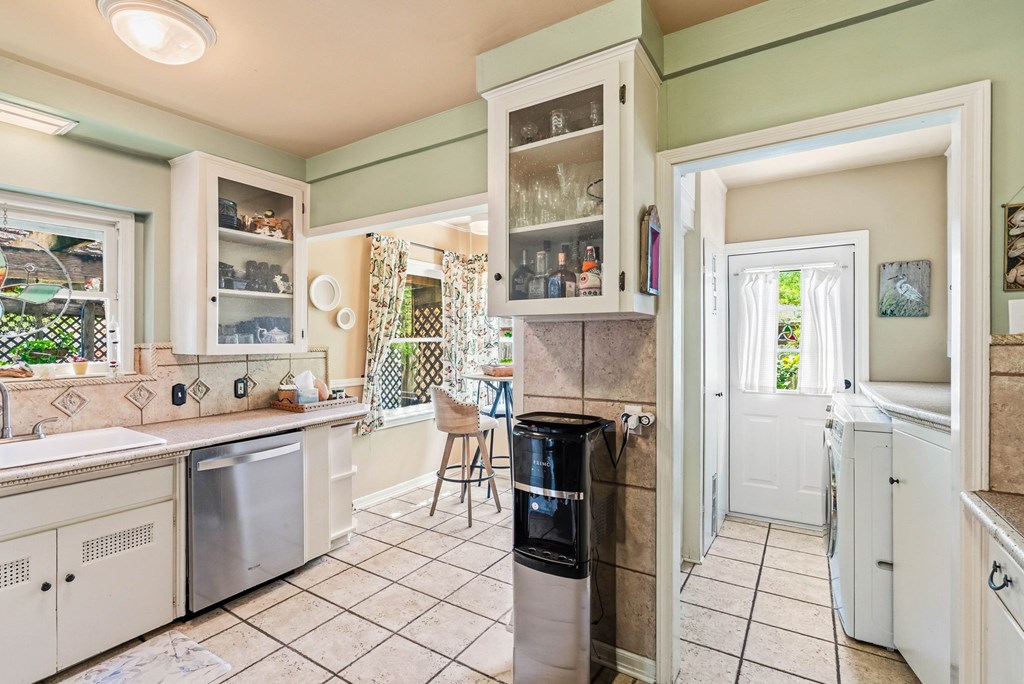 333 Camellia Dr