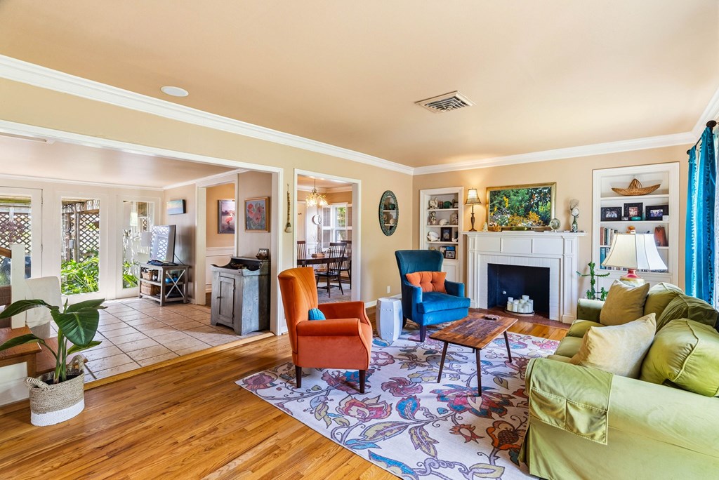 333 Camellia Dr