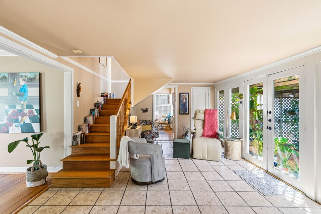 333 Camellia Dr