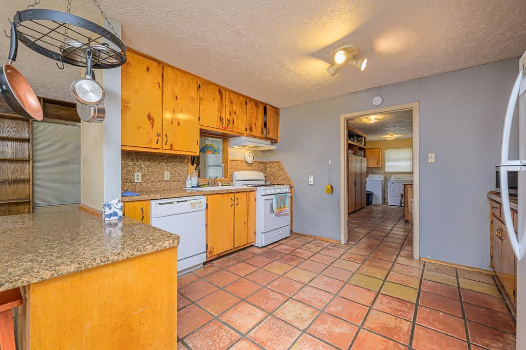 164 Fourth St