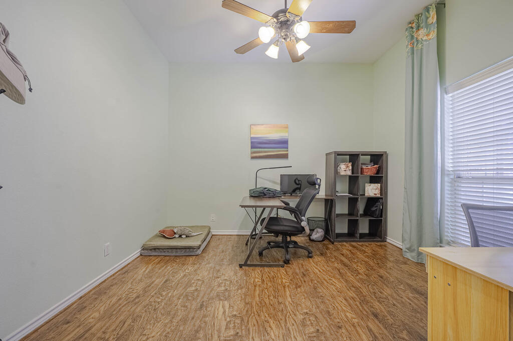 412 Fairway Oaks